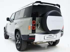 Land Rover Defender (2021) thumbnail 3