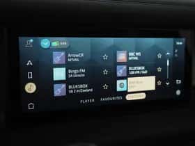 Land Rover Defender (2021) thumbnail 25