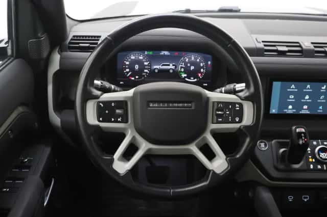Land Rover Defender (2021) thumbnail 31