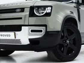 Land Rover Defender (2021) thumbnail 6