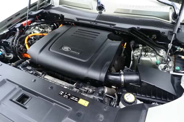 Land Rover Defender (2021) thumbnail 7