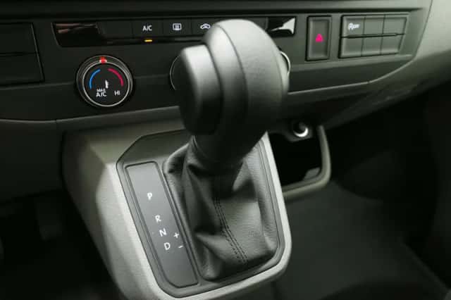 Volkswagen California (2022) thumbnail 44