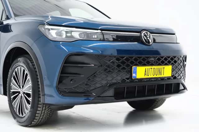 Volkswagen Tiguan (2025) thumbnail 12