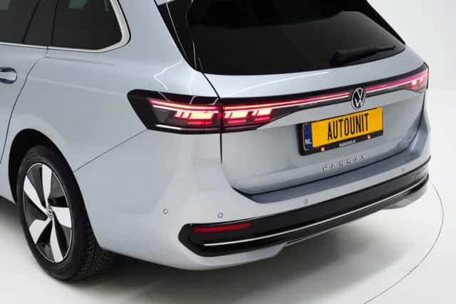 Volkswagen Passat (2024) thumbnail 14