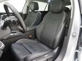 Volkswagen Passat (2024) thumbnail 4