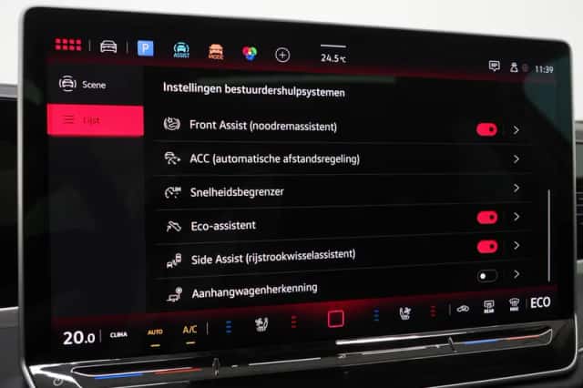 Volkswagen Passat (2024) thumbnail 37