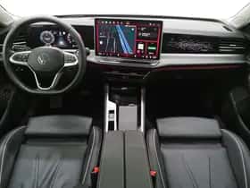 Volkswagen Passat (2024) thumbnail 5