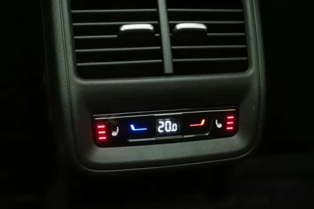 Volkswagen Passat (2024) thumbnail 45