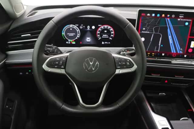 Volkswagen Passat (2024) thumbnail 46