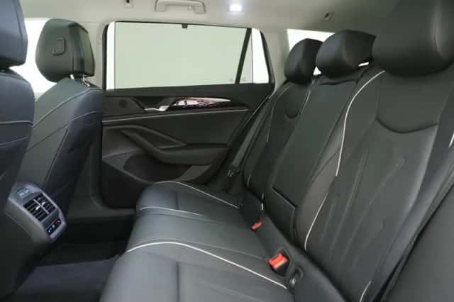 Volkswagen Passat (2024) thumbnail 47