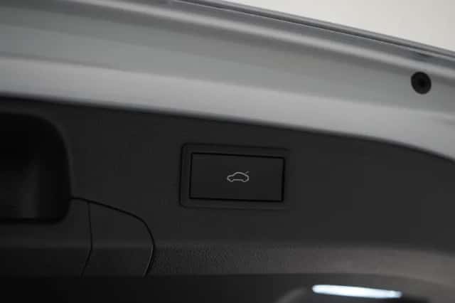 Volkswagen Passat (2024) thumbnail 50
