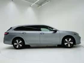 Volkswagen Passat (2024) thumbnail 10
