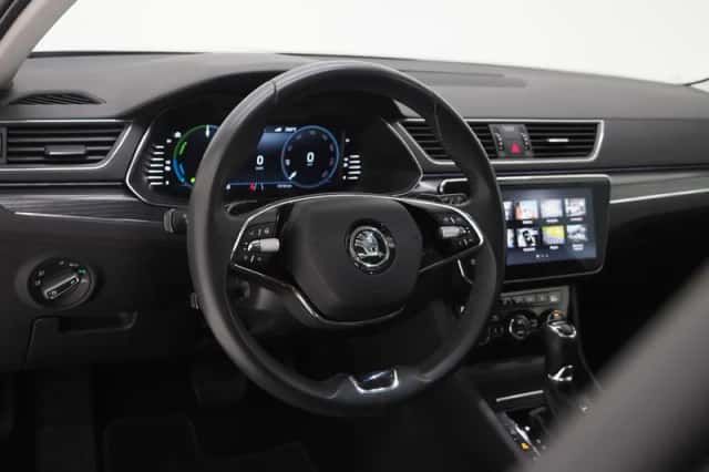 Škoda Superb (2022) thumbnail 18
