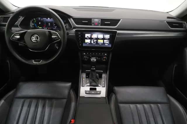 Škoda Superb (2022) thumbnail 5