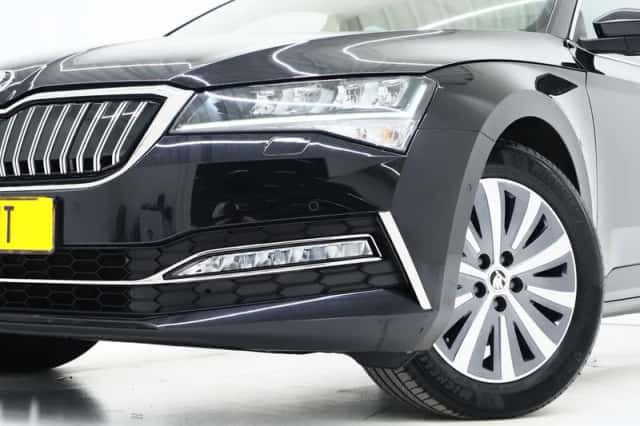 Škoda Superb (2022) thumbnail 6