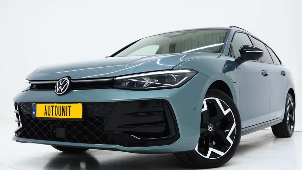Volkswagen Passat (2025) — foto 1