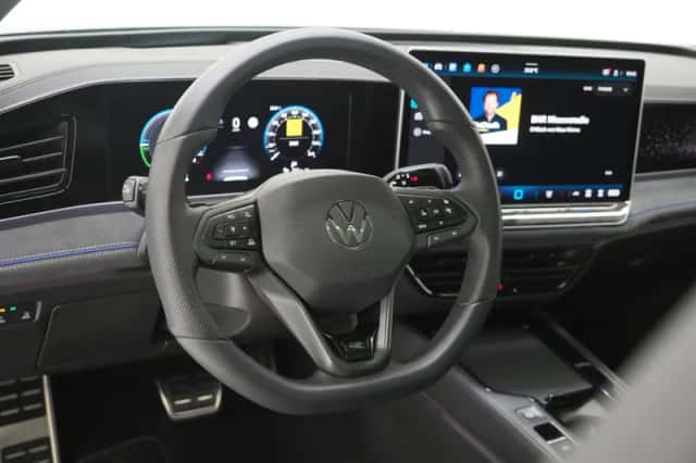 Volkswagen Passat (2025) thumbnail 18
