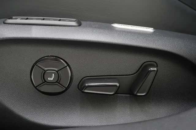 Volkswagen Passat (2025) thumbnail 21
