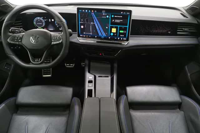 Volkswagen Passat (2025) thumbnail 5