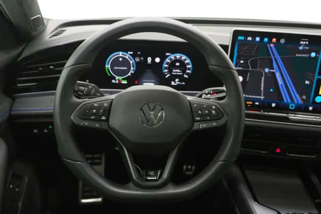 Volkswagen Passat (2025) thumbnail 45