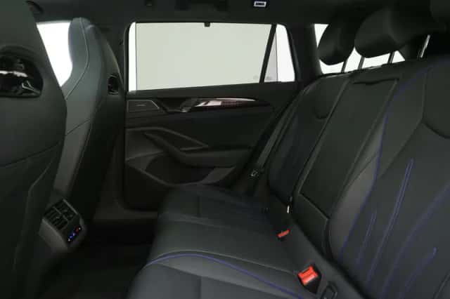 Volkswagen Passat (2025) thumbnail 46
