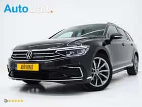 Volkswagen Passat (2022) thumbnail 1