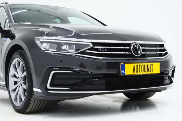 Volkswagen Passat (2022) thumbnail 12