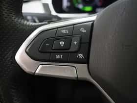 Volkswagen Passat (2022) thumbnail 22