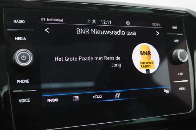 Volkswagen Passat (2022) thumbnail 26