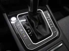 Volkswagen Passat (2022) thumbnail 33