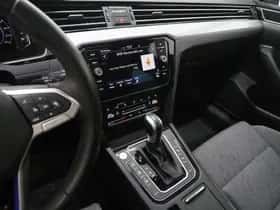 Volkswagen Passat (2022) thumbnail 34