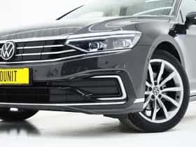 Volkswagen Passat (2022) thumbnail 6