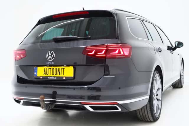 Volkswagen Passat (2022) thumbnail 9