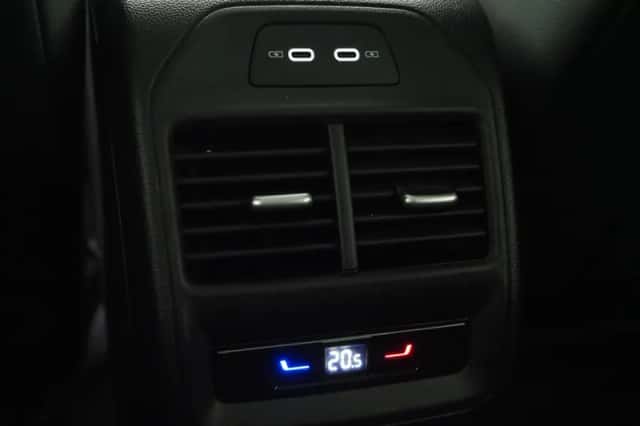 Volkswagen Passat (2025) thumbnail 37