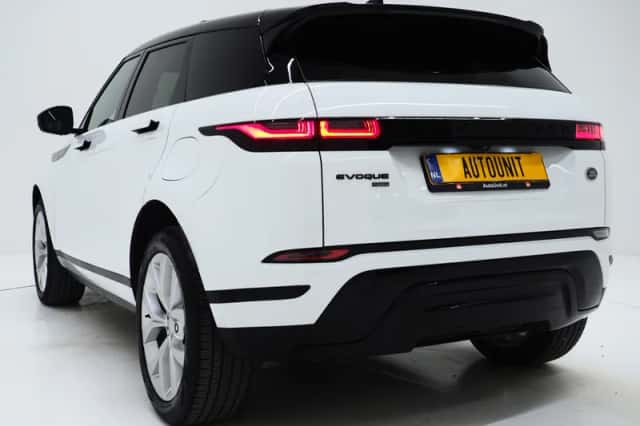 Land Rover Range Rover Evoque (2023) thumbnail 3