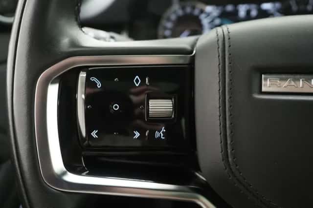 Land Rover Range Rover Evoque (2023) thumbnail 24