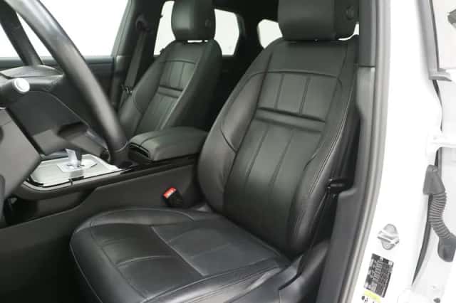 Land Rover Range Rover Evoque (2023) thumbnail 4