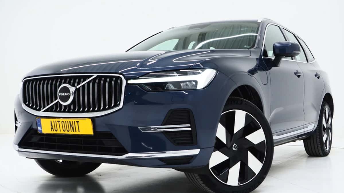 Volvo XC60 (2023) — foto 1
