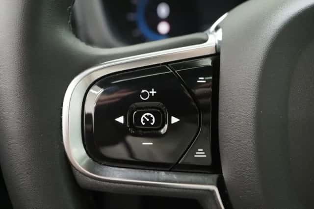 Volvo XC60 (2023) thumbnail 26