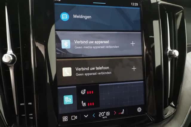 Volvo XC60 (2023) thumbnail 32