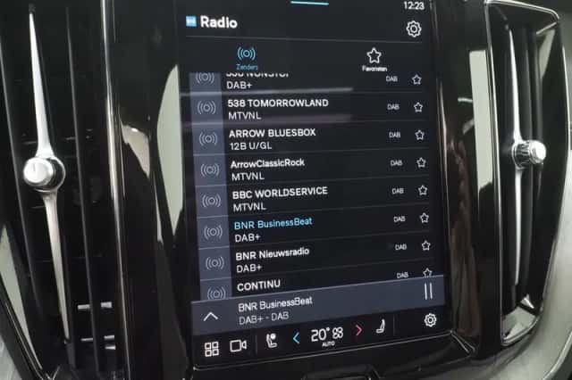 Volvo XC60 (2023) thumbnail 35