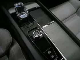 Volvo XC60 (2023) thumbnail 38