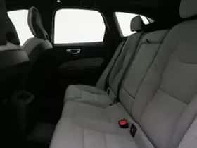 Volvo XC60 (2023) thumbnail 42