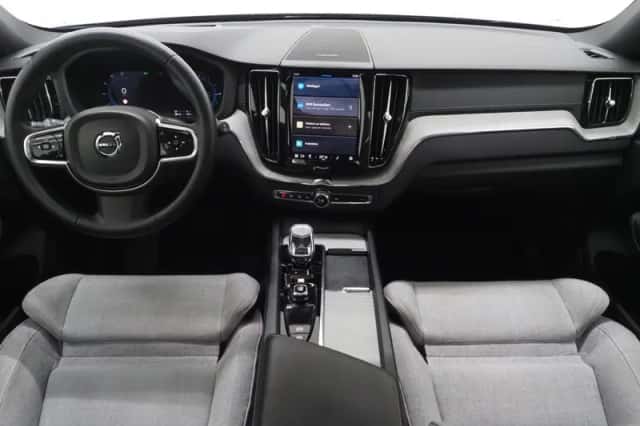 Volvo XC60 (2023) thumbnail 6