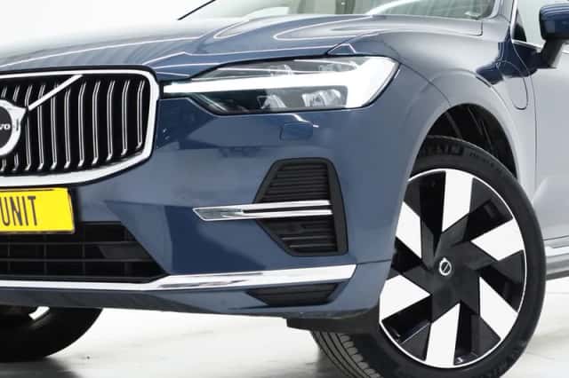 Volvo XC60 (2023) thumbnail 7