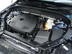 Volvo XC60 (2023) thumbnail 8