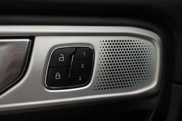 Ford Explorer (2021) thumbnail 19