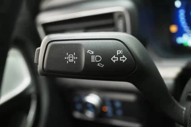 Ford Explorer (2021) thumbnail 24
