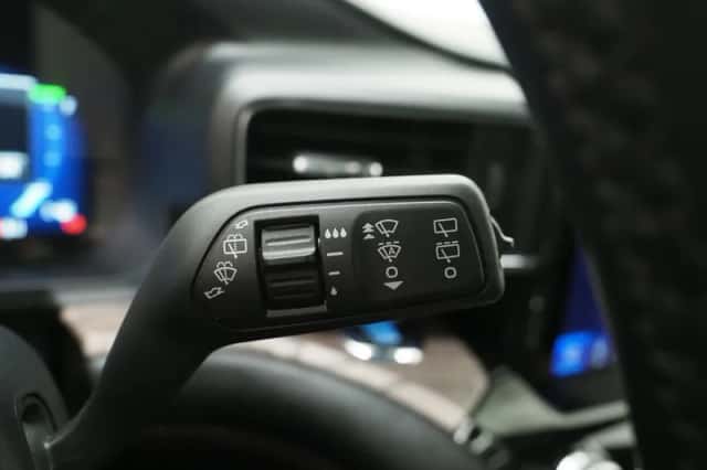 Ford Explorer (2021) thumbnail 28