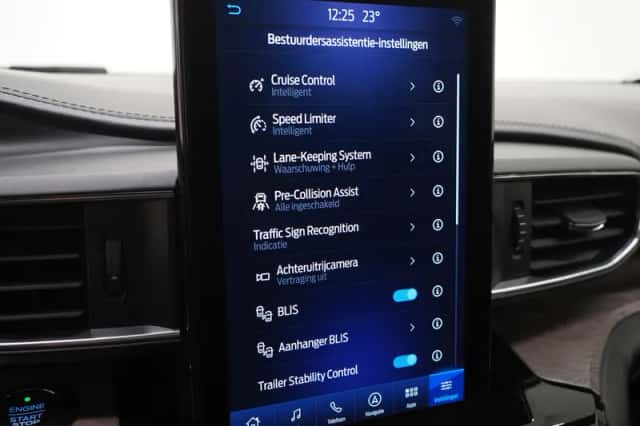 Ford Explorer (2021) thumbnail 33